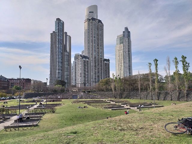 Parque Micaela Bastidas — view 2.