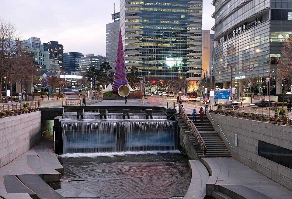 Cheonggyecheon — view 1.