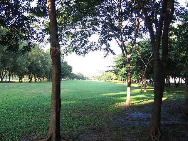 Wachirabenchathat Park — view 3.
