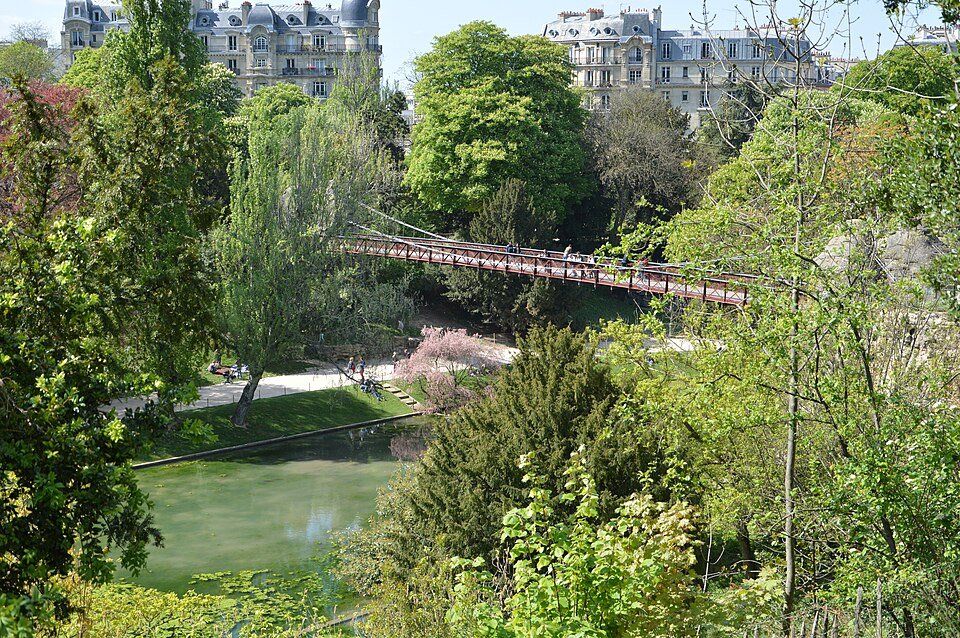 Parc des Buttes-Chaumont — view 1.