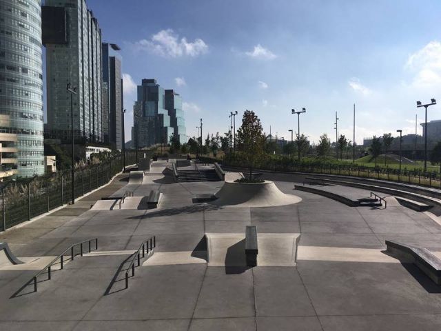 Parque La Mexicana — view 3.