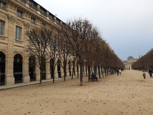 Jardin du Palais-Royal — view 3.