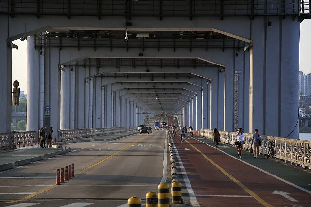 Banpo Hangang Park — view 2.