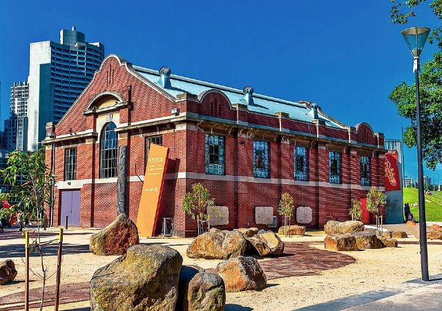 Birrarung Marr — view 2.