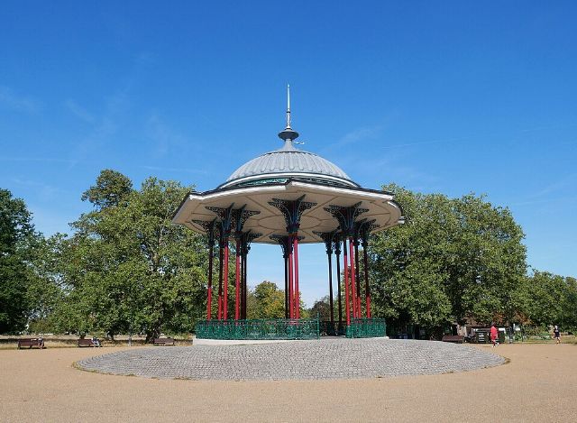 Clapham Common — view 3.