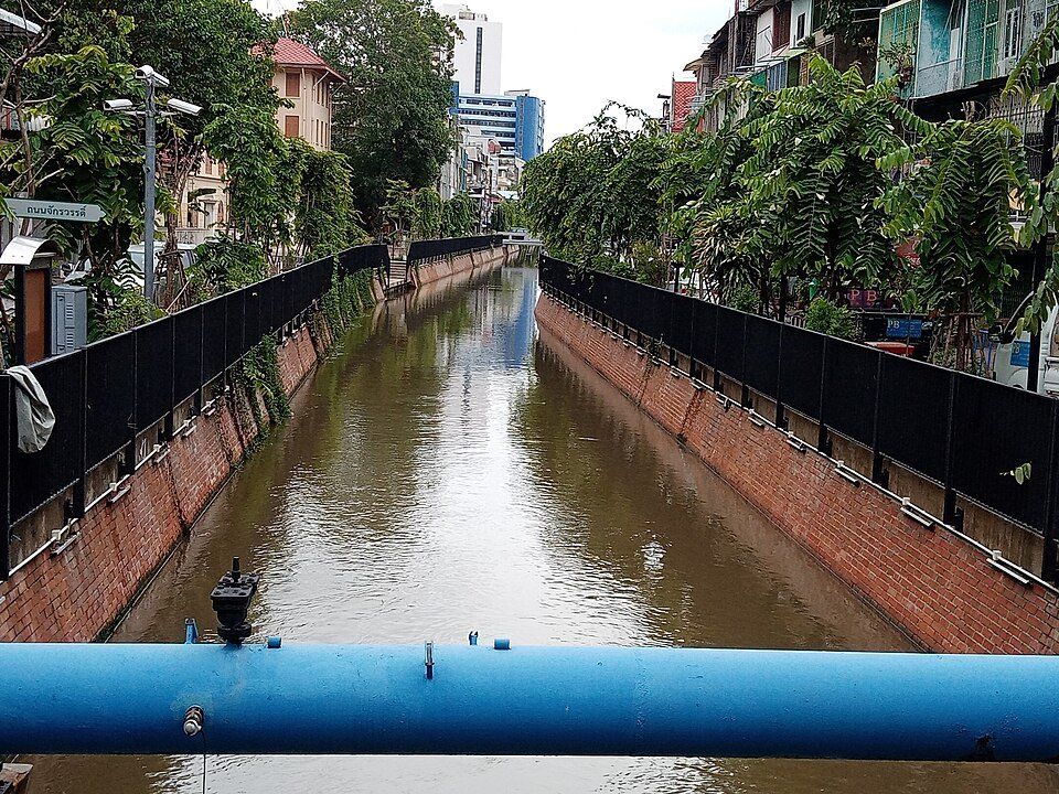 Ong Ang Walking Street — view 1.