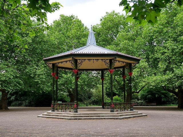 Battersea Park — view 3.