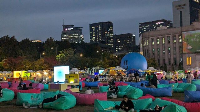 Seoul Plaza — view 2.