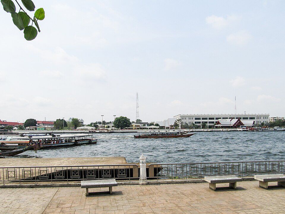Nagaraphirom Park — view 1.