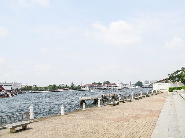 Nagaraphirom Park — view 2.
