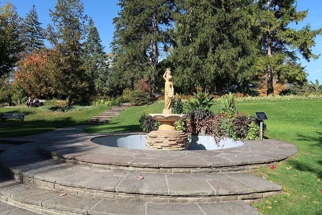 Edwards Gardens — view 3.