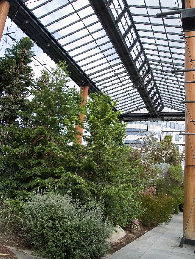 Parc André-Citroën — view 2.