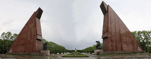 Treptower Park — view 2.