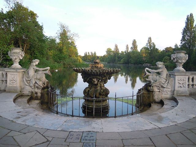 Kensington Gardens — view 3.