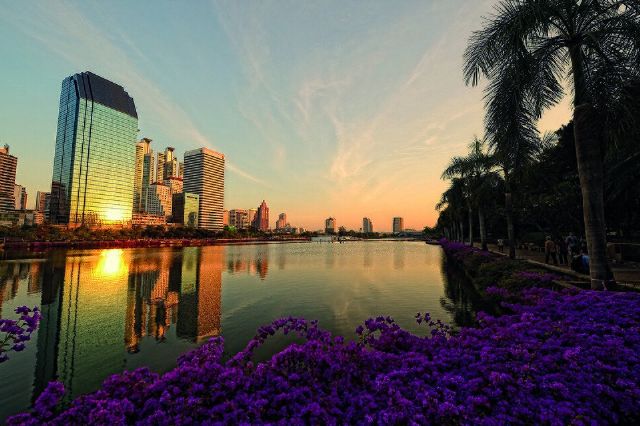 Benchakitti Park — view 3.