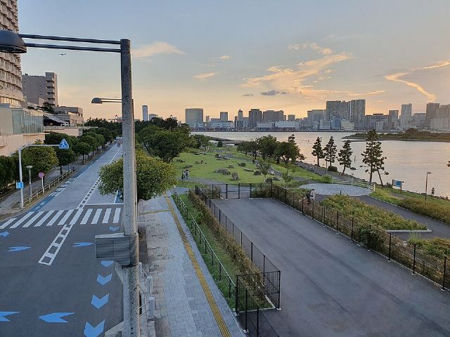 Odaiba Marine Park — view 2.
